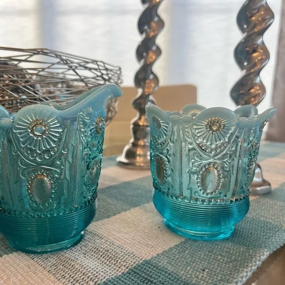 Northwood Antique Blue Opalescent Jewel And Flower Spooner & Creamer 1900’s - Picture 2 of 4